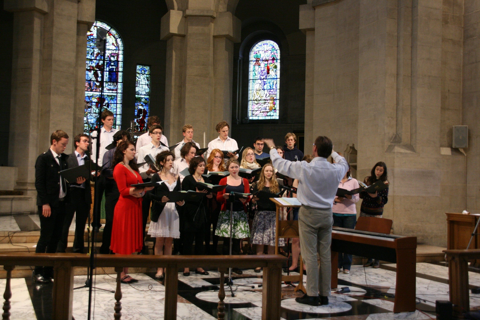 Into this world this day did come: carols contemporary & medieval CD Delphian Records