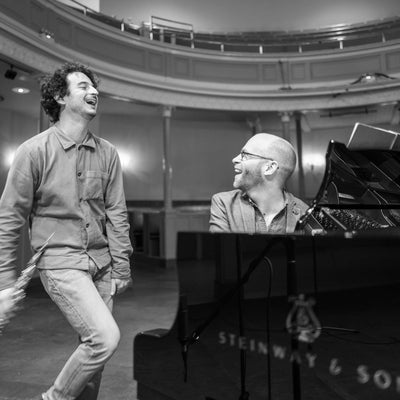 Olivier Stankiewicz: Mozart violin sonatas on oboe Delphian Records