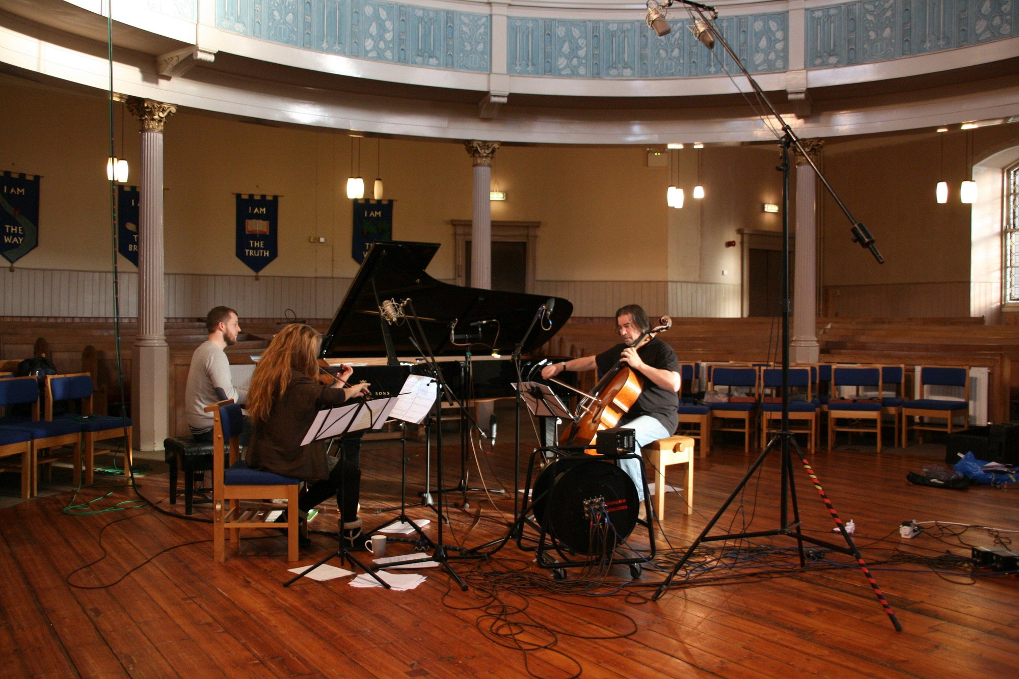 The Cellist of Sarajevo: chamber music by David Wilde CD Delphian Records